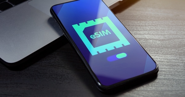 אלו המכשירים שתומכים בשירות ESIM